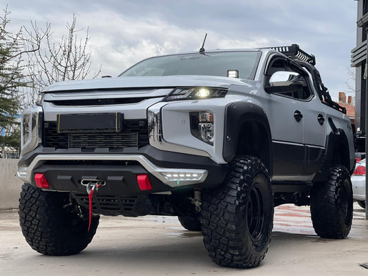 MITSUBISHI L200 Body Kit