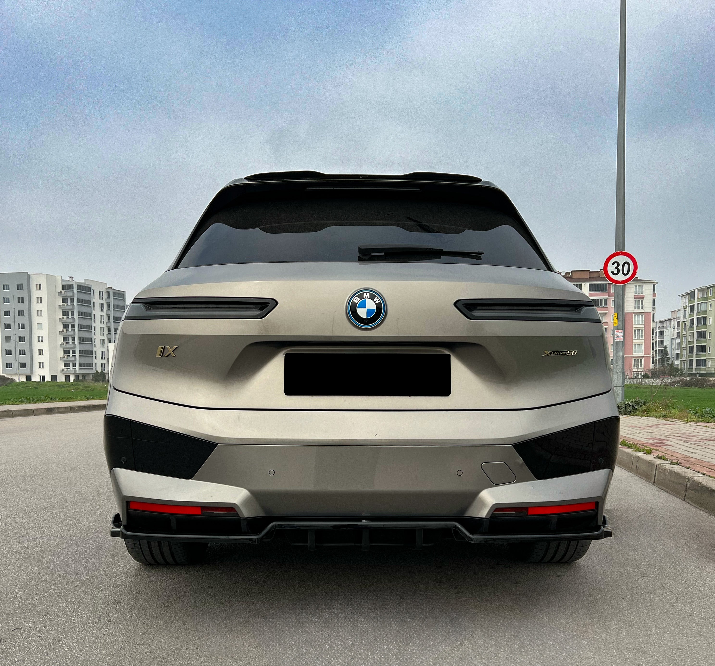 Roof Spoiler BMW iX