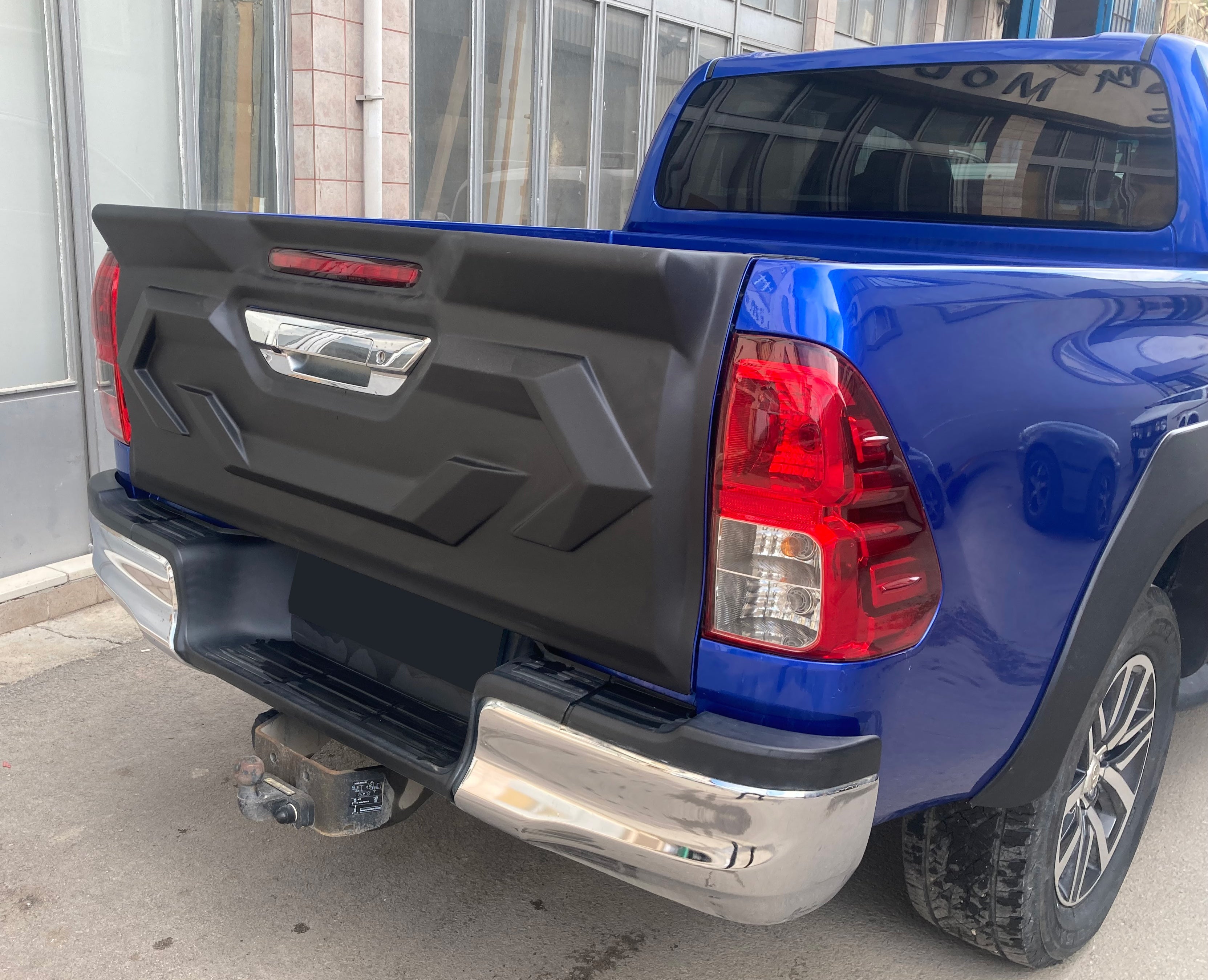 TOYOTA Hilux 8Th Generation 2015-2020 Full Tailgate Cover - ONEWAY Automotive GmbH